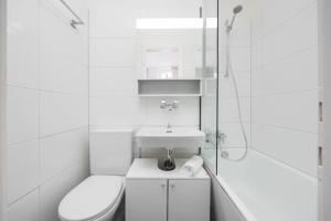 Urban Oasis with Queen Bed and View BE-24