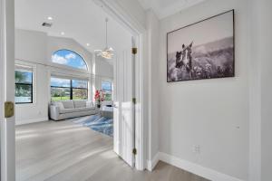 Lake Luxe Equine, Waterfront, Screened-in Pool, Hot Tub - Lake Views! Hosted By Relaxtay