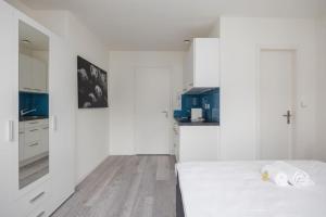 Urban Oasis with Queen Bed and View BE-34