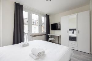 Urban Oasis with Queen Bed and View BE-34
