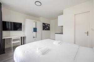 Urban Oasis with Queen Bed and View BE-44