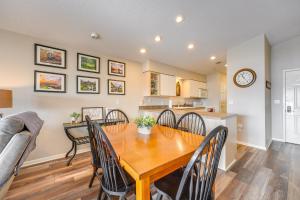 Lovely Branson Condo On-Site Golf and Fishing