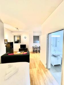 Zurich City Dream Studio SH04L