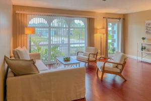 Charming Getaway with Large Yard W and D, and AC!