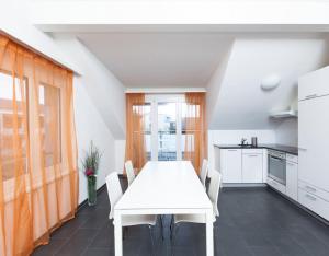 Sunrise Terrace 2,5 Room Apartment FR-31