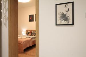 Premium Apartment - Red Rose - SELF CHECK-IN