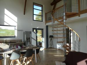 Villas LE HANGAR AVEC PISCINE EN DORDOGNE : photos des chambres
