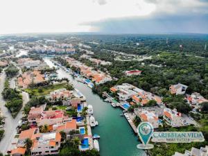 Stunning Large Remodeled Penthouse-Big Canal Views