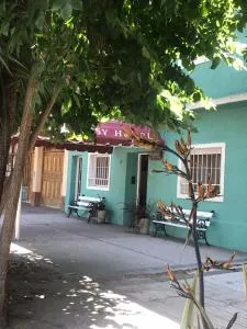 Hotel Embassy - Балькарсе