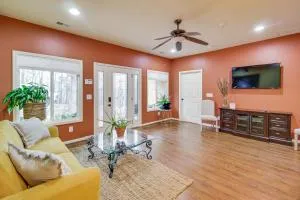 Talking Rock Home with Private Deck - McDaniel