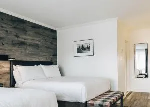 The Hotel on Pownal - Harmony Junction