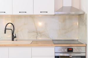 Tirana Cityscape 3- Vibrant Modern Apartment