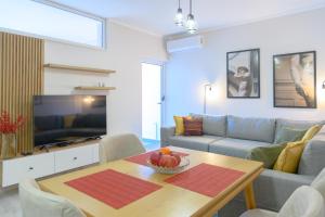 Tirana Cityscape 3- Vibrant Modern Apartment