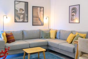 Tirana Cityscape 3- Vibrant Modern Apartment