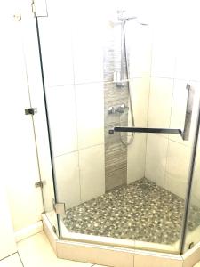 Blue Lagoon seafront apartment