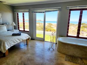 Beach Front Beach House 10 Golden Mile