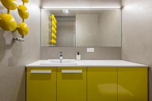 Chełmońskiego 8-02 by Farkas Apartments