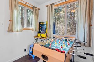 Tipsy Grizzly Cabin -