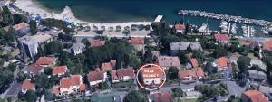 Apartments Dujmic - 50m from the sea with private parking 