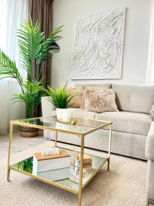 The Elite Suite II downtown AC & garage parking