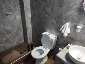 Excelente Casa 5 Ambientes