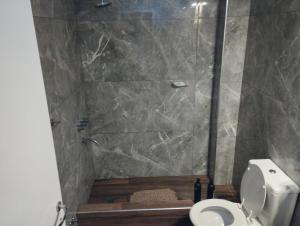 Excelente Casa 5 Ambientes