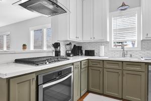 Sweet Houston, 14 People, 4 Bethroom, 2 Full Restrooms