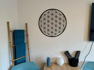 Studio Serenity, 4 min walk to center!