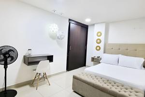ED SANTO TOMAS LAURELES MEDELLIN