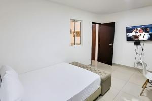 ED SANTO TOMAS LAURELES MEDELLIN