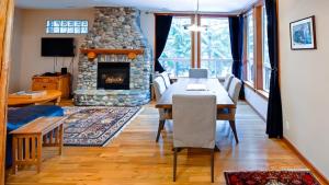 Polar Peak Chalet by Fernie Lodging Company