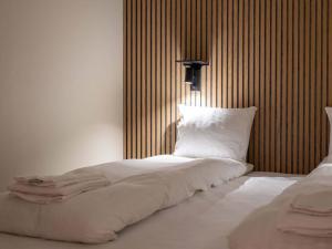 Mountain Retreat for 4 in Are Ski-In Ski-Out Apt- No Windows