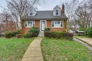 Maryland Home with Deck 8 Mi to Washington, DC - 海厄茨维尔