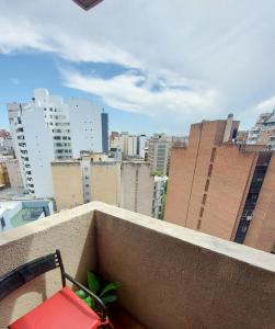 Departamento céntrico LA CAÑADA con BALCÓN a metros de la PEATONAL de la ciudad