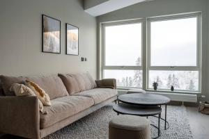 Slope-Side Bliss 8-Guest Apt