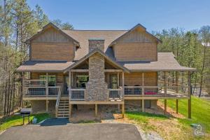 The Water Fox in Sevierville with Indoor Pool, Hot Tub, Game Rm, and Theater
