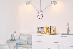 Split Old Town Hideaway - Cozy House