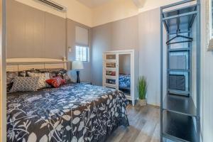 Rustic 3-Bedroom, 1.5-Bath Oasis by Downtown