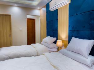 Deluxe Double Room room in Pyramids Rose view