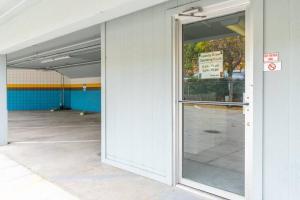 Modern Haven: Chic Studio Getaway