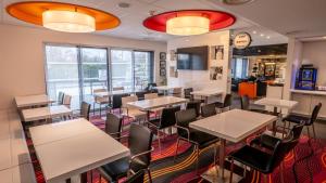 Hotels Holiday Inn Express Dijon by IHG : photos des chambres