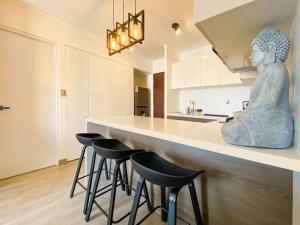 Designer apt - Downtown Miraflores wparking!