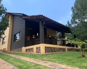 Cabaña No.4 Puerta del Bosque Mazamitla.