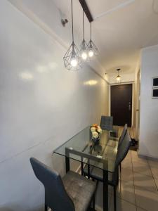 NORTHPOINT CONDO Free Airport Pick Up for 3 nights stay or more