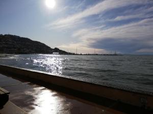 Apartamento con Terraza y Vistas, a Solo 20m de la Playa de Roses - ES-258-29