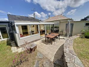 Maison de vacances à 350m de la plage avec jardin, véranda et Wi-Fi gratuit - FR-1-361-525