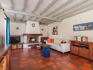 Villas Maison de caractere a Briscous: 4 chambres, jardin, proche Bayonne et plages, ideal famille et randonnees - FR-1-3-603 : photos des chambres