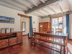 Villas Maison de caractere a Briscous: 4 chambres, jardin, proche Bayonne et plages, ideal famille et randonnees - FR-1-3-603 : photos des chambres