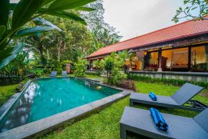 Luxury 3BR Infinity Jungle View Aashaya Villa Ubud