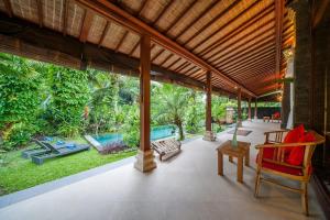 Luxury 3BR Infinity Jungle View Aashaya Villa Ubud